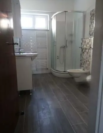 Stanovi 3 Apartamento *
